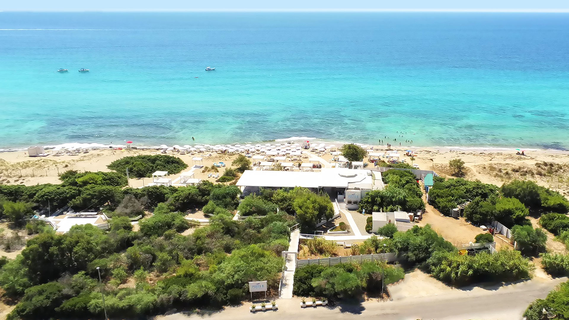 vista aerea di posto 9 beach club campomarino taranto