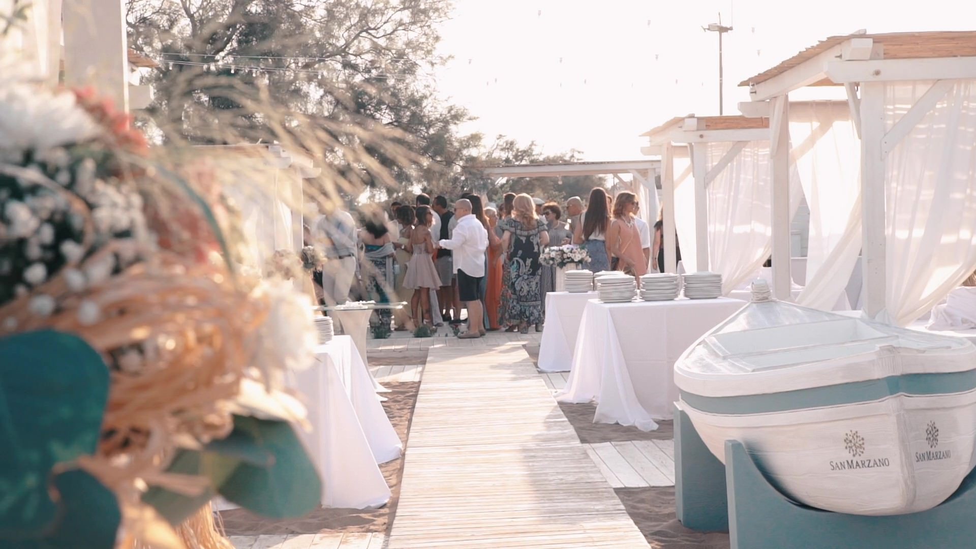 allestimento evento sulla spiaggia di posto 9 beach club campomarino taranto